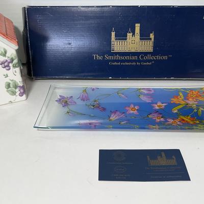 Goebel Smithsonian Mary Walcott Tray & Candle Cottage