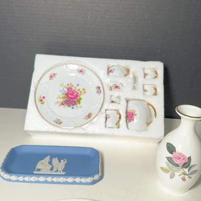 Wedgewood & More Porcelain Collectibles