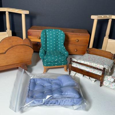 Doll House Vintage Furniture