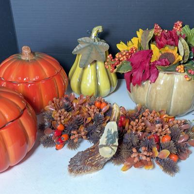Fall Pumpkin & Gourd Decor