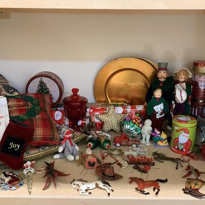 Christmas Decor, Lot A