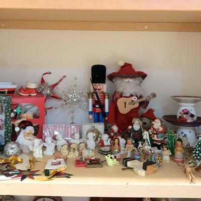 Christmas Decor, Lot B