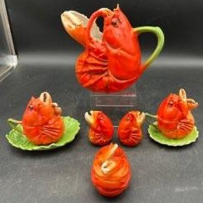 Royal Bayreuth 1920s Era Lobster Salt Shakers, Sugar, Marmalade, Jug
Royal Bayreuth Serving Bowls
