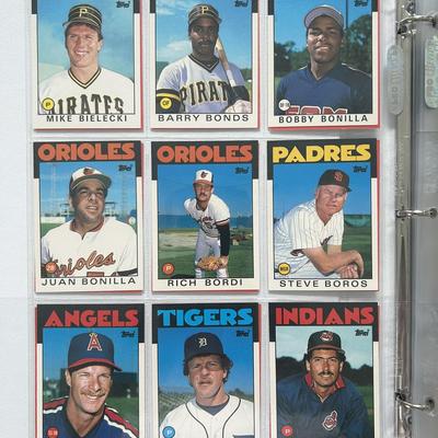 1986 Topps Traded Baseball Complete Set.  Bo Jackson, Barry Bonds, and Jose Conseco Rookies