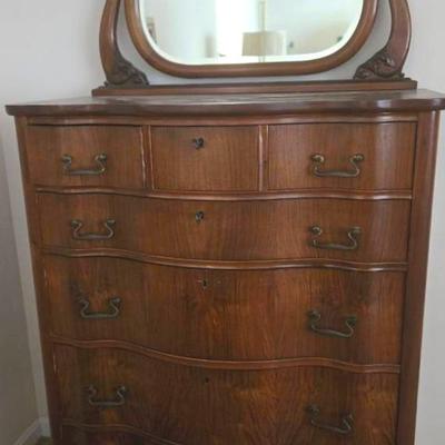 Vintage Serpentine 7 Drawer Dress With Vanity Mirror