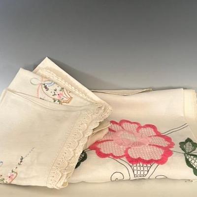 Embroidered Table Linens, Vintage 