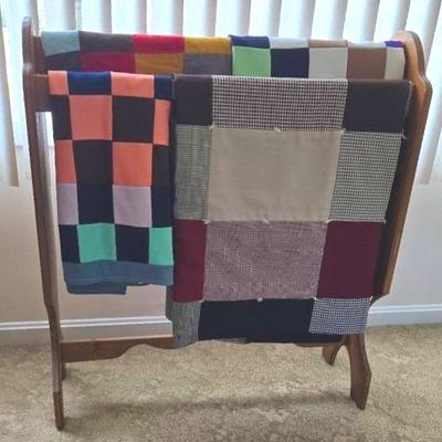 Wooden Quilt Rack With Lap Quilts