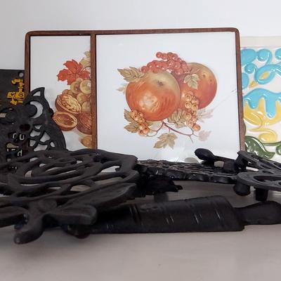 Kitchen Metal and Ceramic Trivets