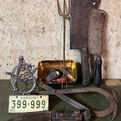 Men’s Treasure Box With Blades, Pocket Knives, Keys, Masonic Plaque & More