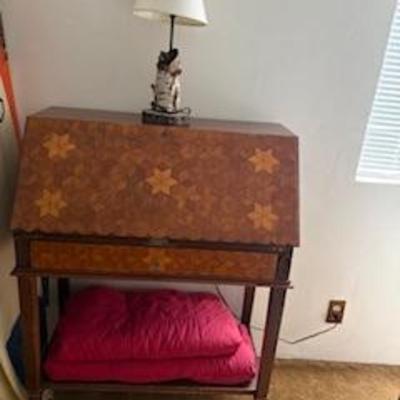 Drop desk 