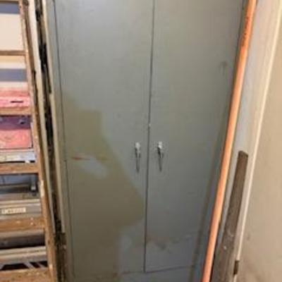 Cabinets 