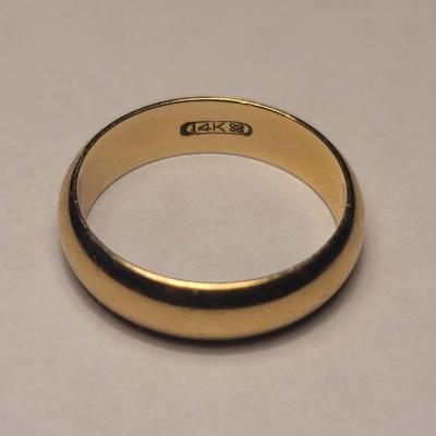 14 K Yellow Gold Ring 4.5 Grams Size 7