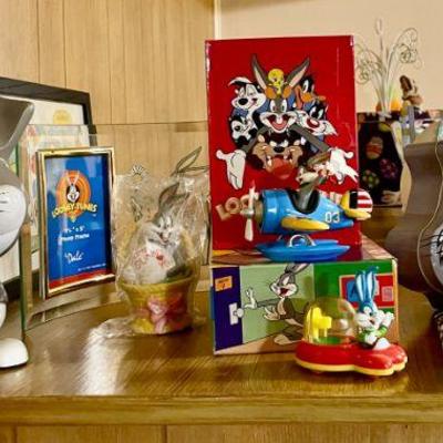 Collection of Looney Tunes fun