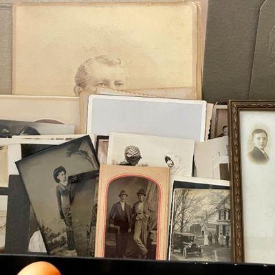 Cabinet cards and dags