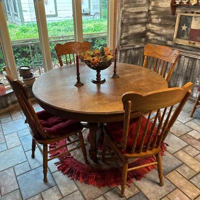 Quarter Sawn Oak Dining Table 
