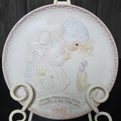 Precious Moments Plate 1995 "Made Everything Beautiful"