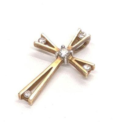 10K Gold Helzberg Diamond Cross Pendant