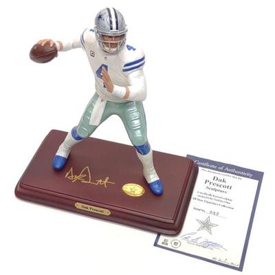 Cowboys Dak Prescott Football Player Figurine
