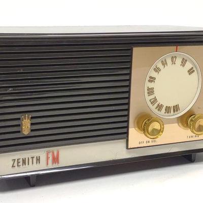 Vintage Zenith D720 FM Tube Radio (works)