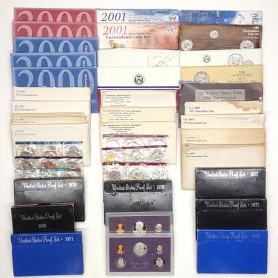 (40) 1971-2001 United Sates Mint Sets