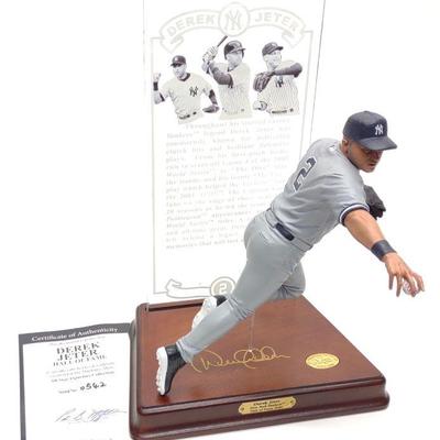 Yankees Derek Jeter Baseball Player HOF Figurine