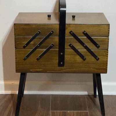 sewing box 