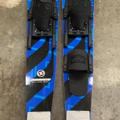 O’Brien Vantage Water Skis