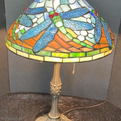 Tiffany Syle Lamp With Dragonfly Shade
