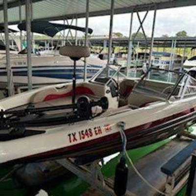 2002 Champion boat 21'