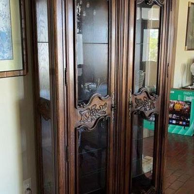 Thomasville China Cabinet