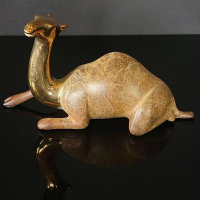 Original Loet Vanderveen Bronze Sculpture - "Classic Camel" (570/2500)