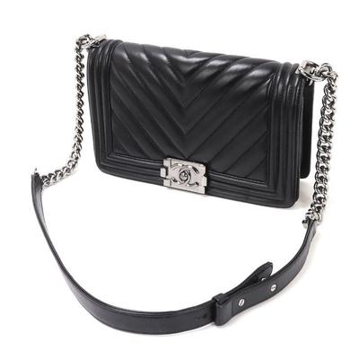 Lot 158 chanel boy bag black chevron quilted leather