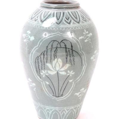 Lot 261 korean antique celadon crackle glazed jar