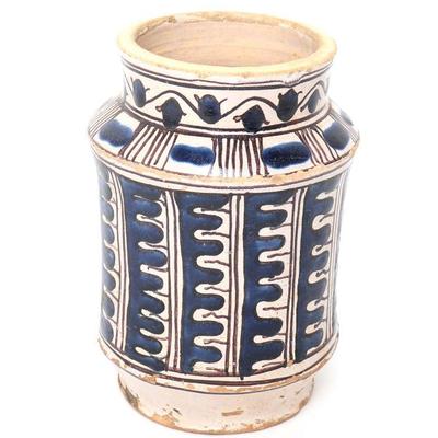 Lot 155 beautiful italian blue white oak leaf style vase