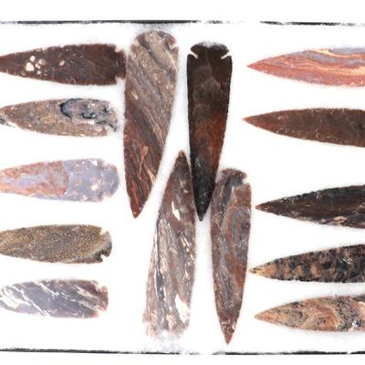 Lot 66 wonderful collection of 14 native american arrowheads spears