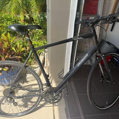 Like new Specialized mens bike. Over $1400 new.