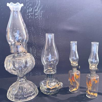  Vintage Oil Lamps: 2 Clear & 2 Butterfly 