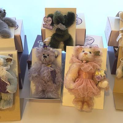 Annette Funicello Bears (Names In Description)