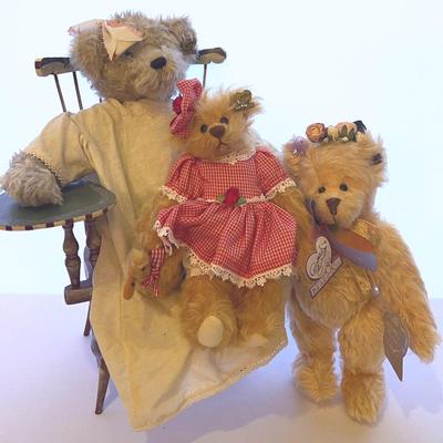 Annette Funicello Bears ( Vanessa, Francis And Drake, And Unknown )