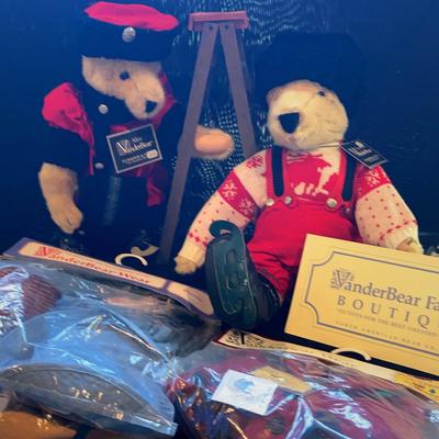 The Vanderbears Lot 1 : Alice & Cornelius : Furrier & Ives Plus New Clothing Sets