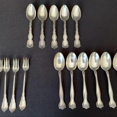 Sterling Silver - Patterns: Louis XV, Nautilus & Avon - Lot A