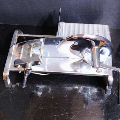 Vintage Rival Fold-Away Electric Food Slicer Model 1044 – Classic 1980s Kitchen Appliance