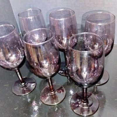 Set of 6 Amethyst Wine Glasses – Elegant Purple Stemware