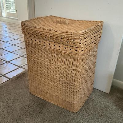 Wicker Lined Hamper 