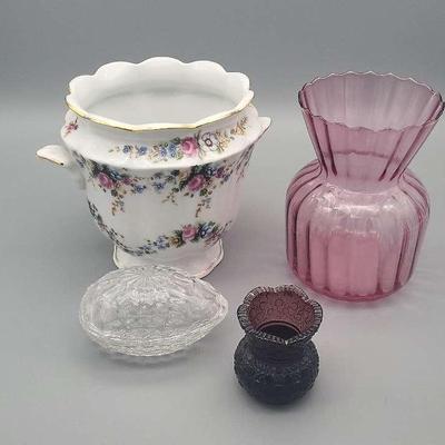 Glass Vases & Decorative Containers 