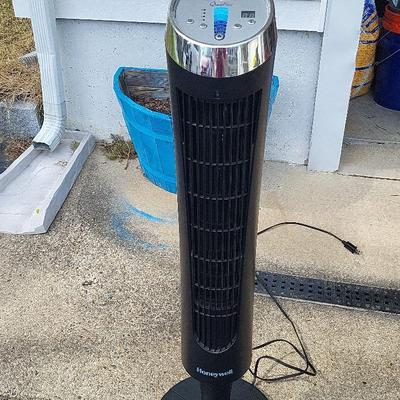 Honey Well QuietSet Tower Fan 