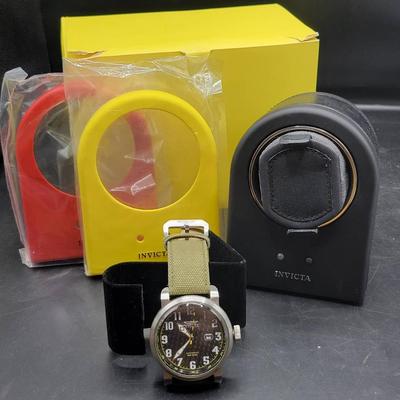Invicta Automatic Model 23073 & Invicta Model 1.7 Watch Rotator