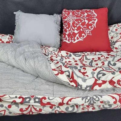 92" X 96" Reversible Comforter W/ Throw Pillows