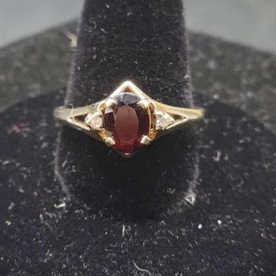 10kt Gold Garnet/Diamond Ring