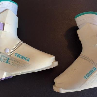 TECNICA Retro Ski Boots